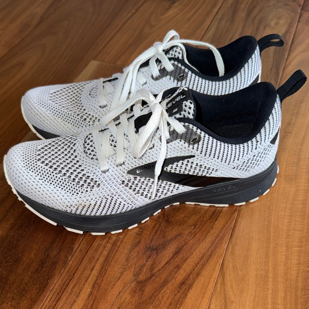 Brooks Black and White Running Shoes